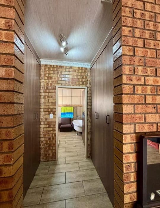 4 Bedroom Property for Sale in Hillcrest Northern Cape